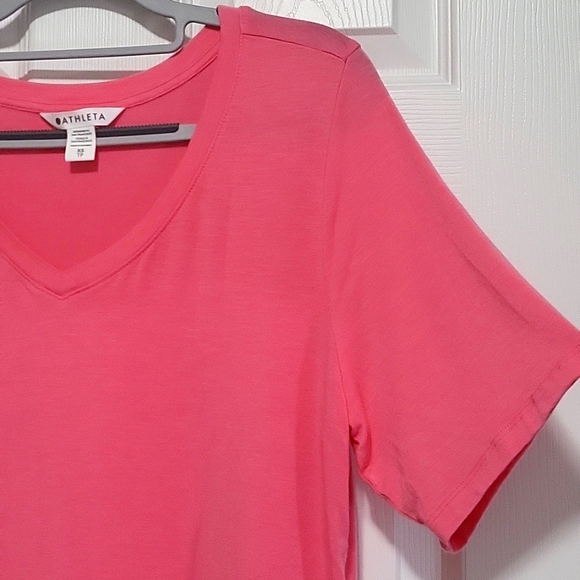 Athleta tee - Picture 3 of 6